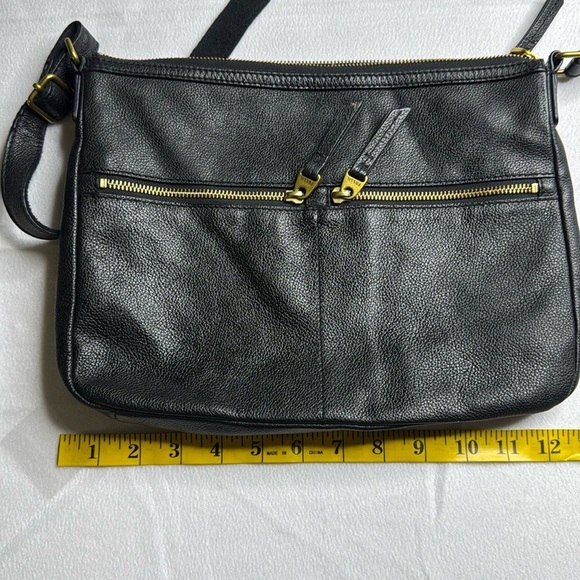 FOSSIL Leather black crossbody messenger saddle 13x9 two zip front bag - Picture 7 of 8